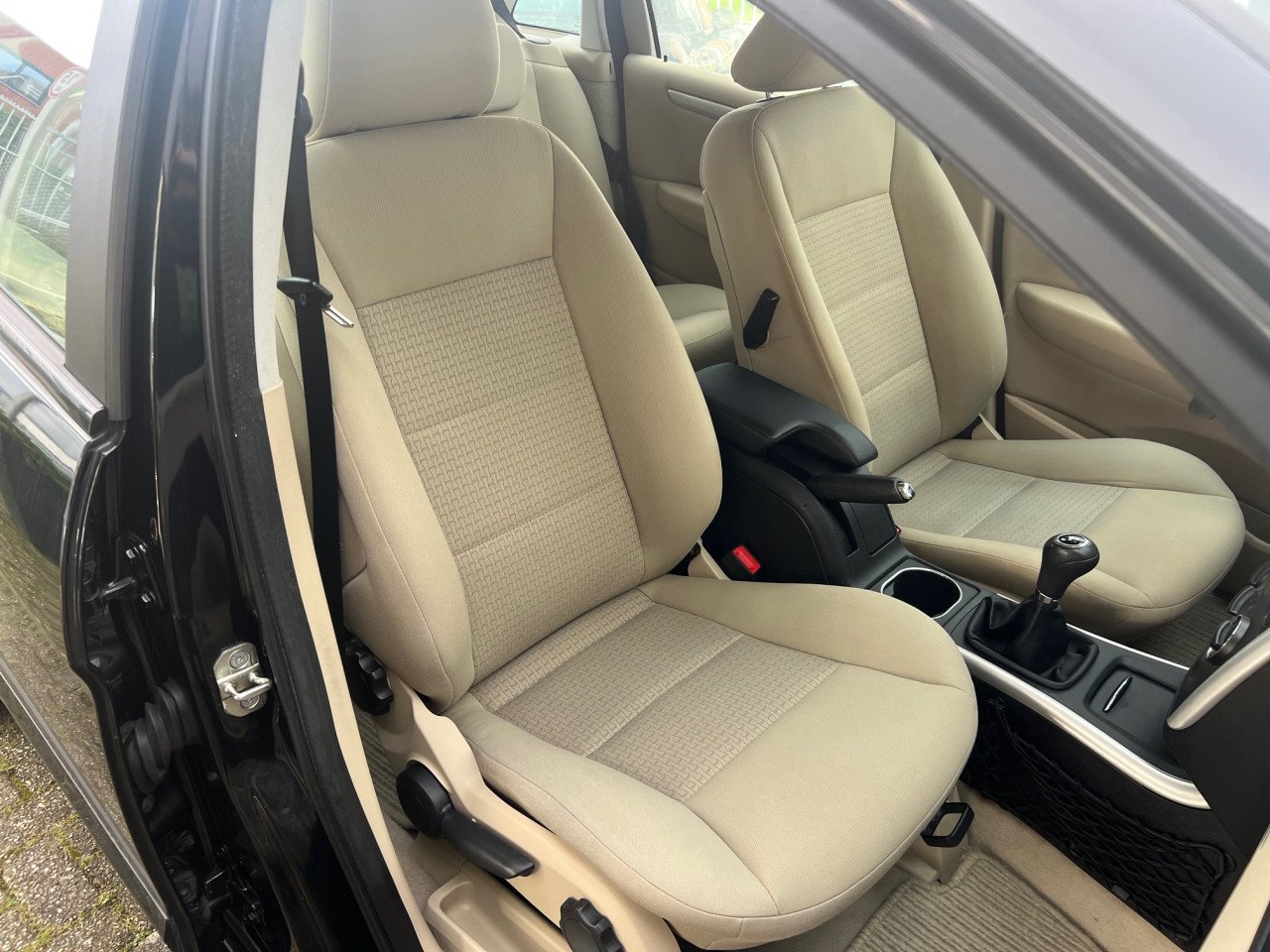 Fraaie Mercedes B Klasse uit 2011 met slechts 118.000 km NAP
