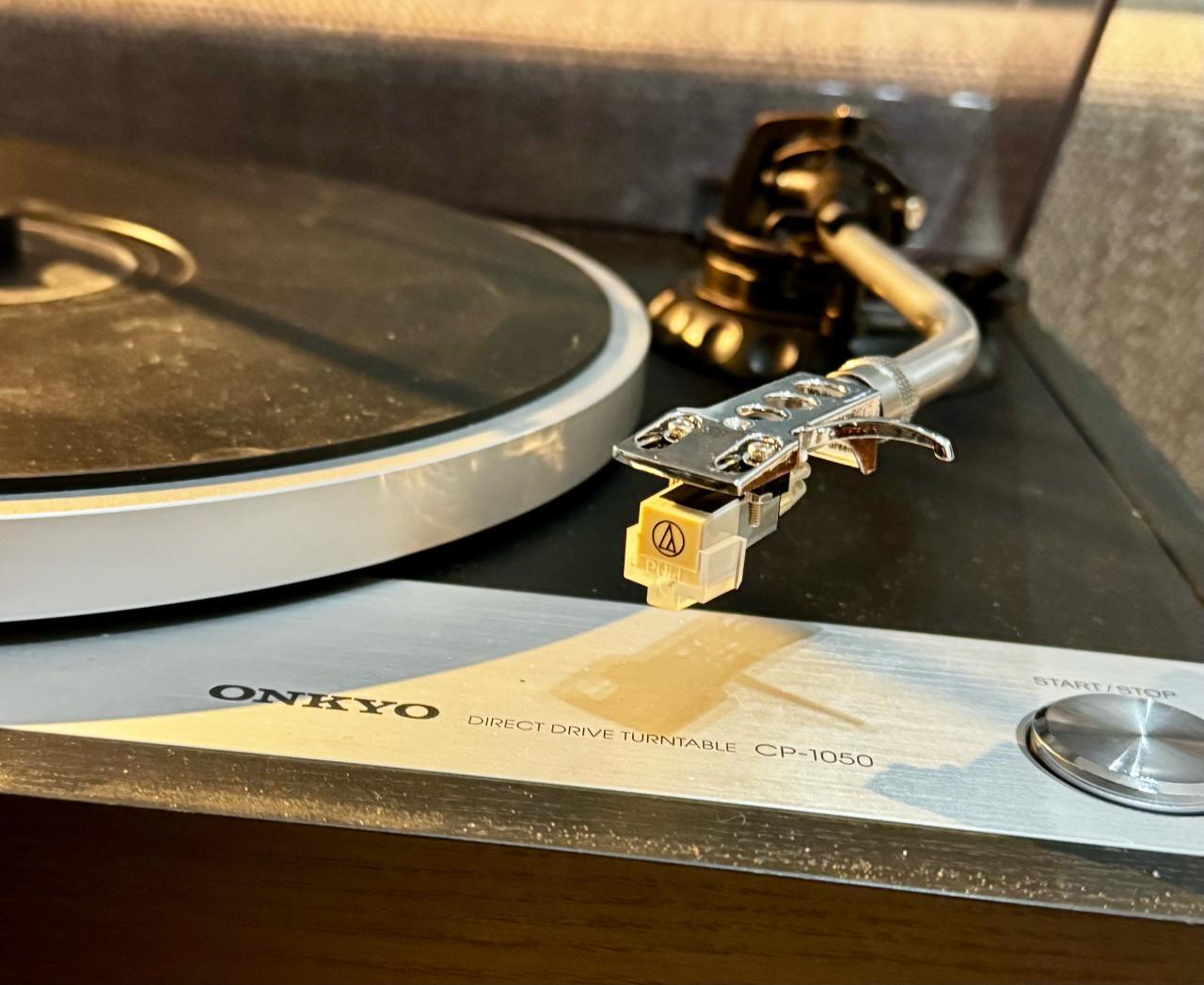 Onkyo platenspeler CP1050 met nieuwe naald (element)