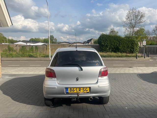 Toyota Yaris 1.3 VVT-i Sol Airco inclusief jaar apk