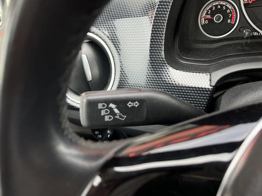 Volkswagen UP! 1.0 automaat | airco | stoelverw. | radio | bt