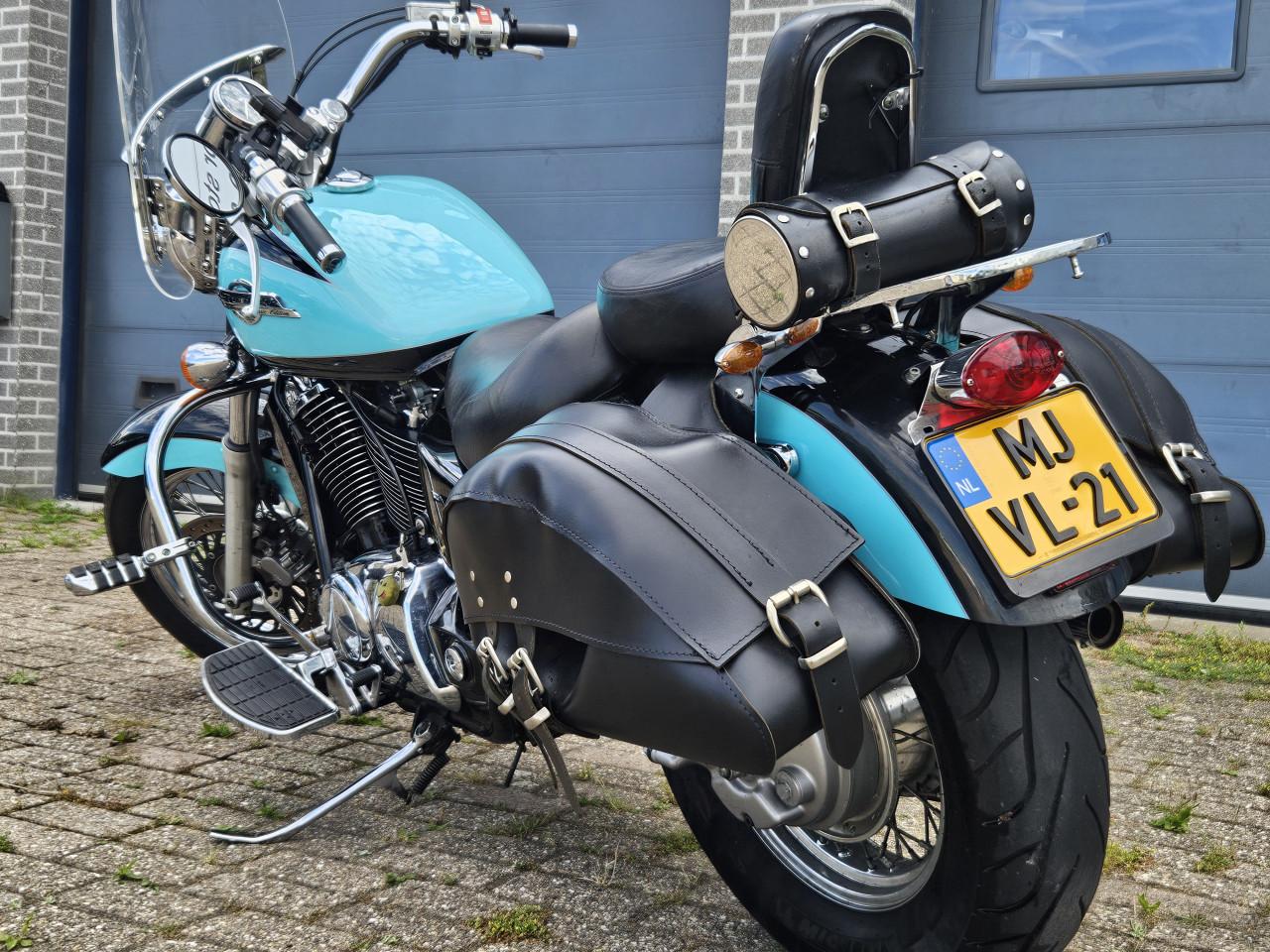 HONDA SHADOW 1100 American Classic Edition