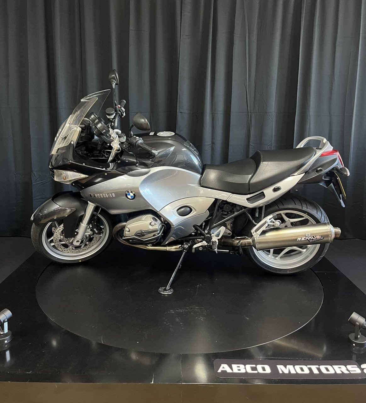 BMW R1200ST