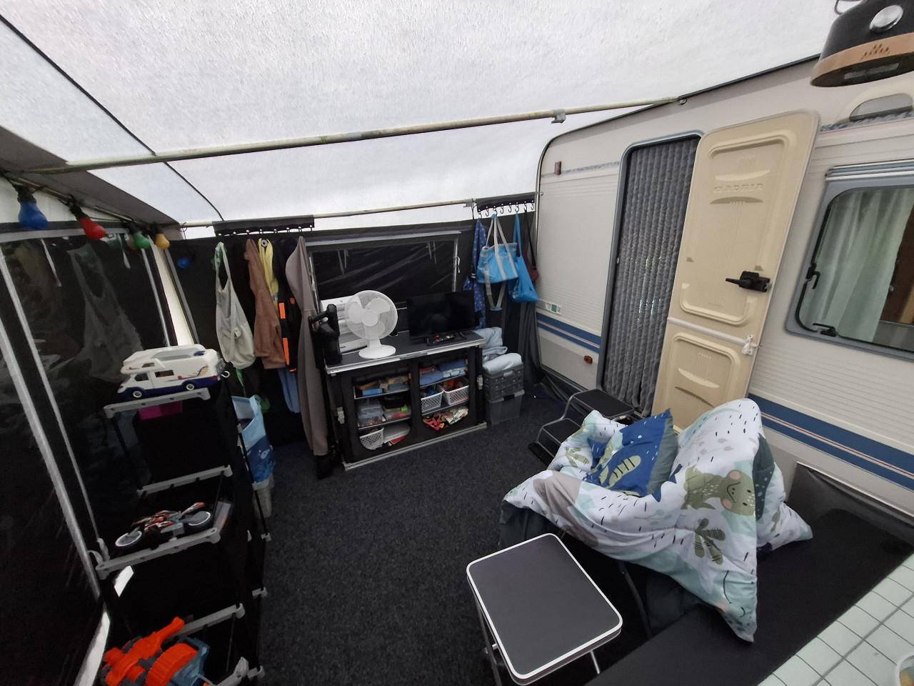 ADRIA Unica 5206 B 502 DK (COMPLETE (SEIZOENS) CARAVAN)