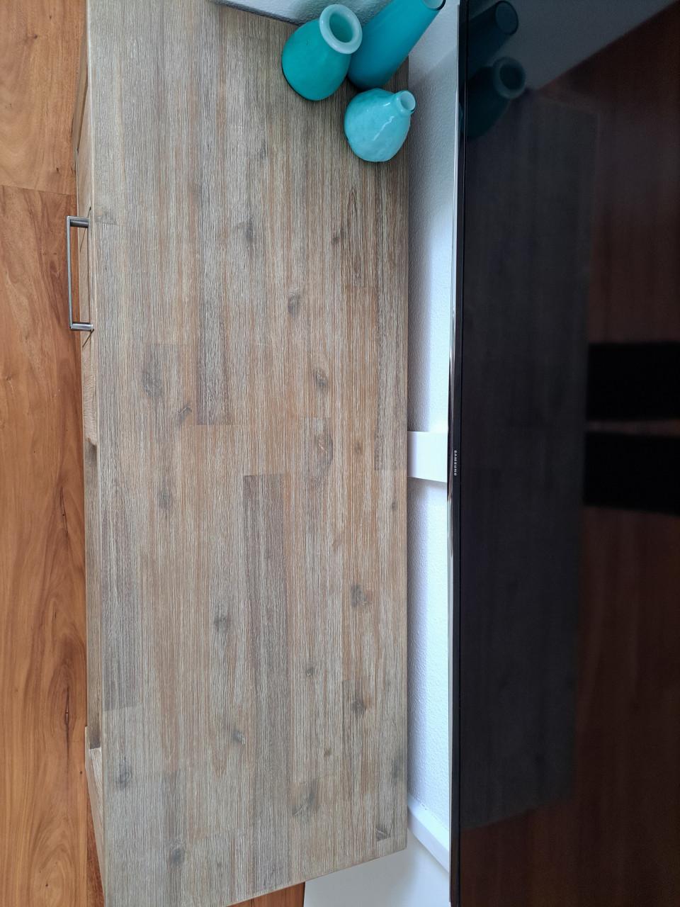 Dressoir en eettafel