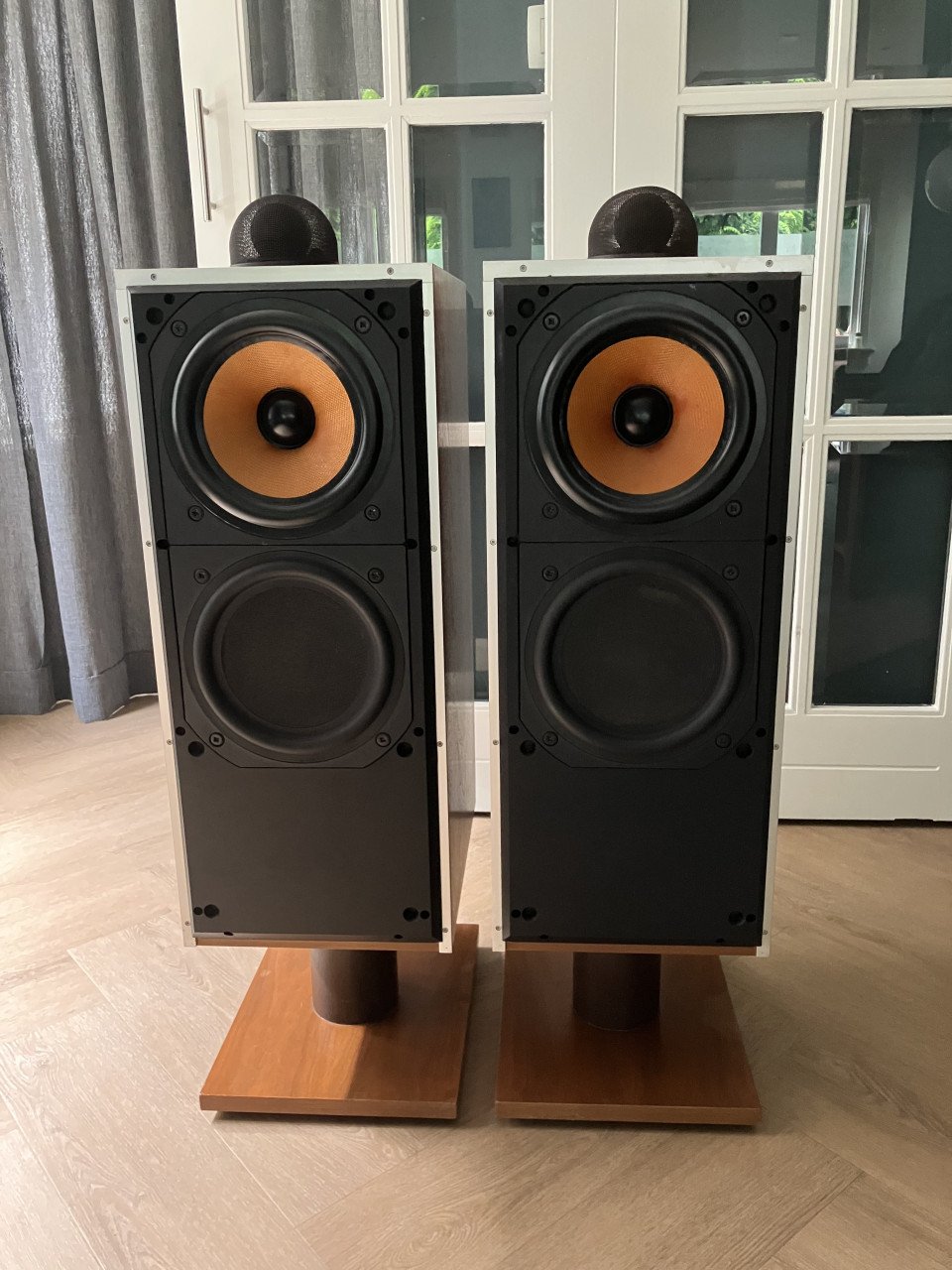 Bowers & Wilkins DM7, mk2 luidsprekers