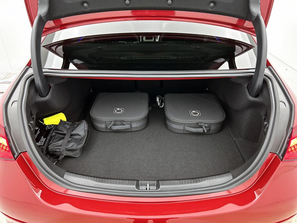 Mercedes-Benz C-Klasse 300 e business solution amg | premium plus pakket | 