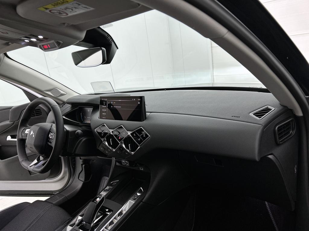 Ds Ds 3 e-tense bastille 54 kwh | camera | head-up display | stoelverwarmin