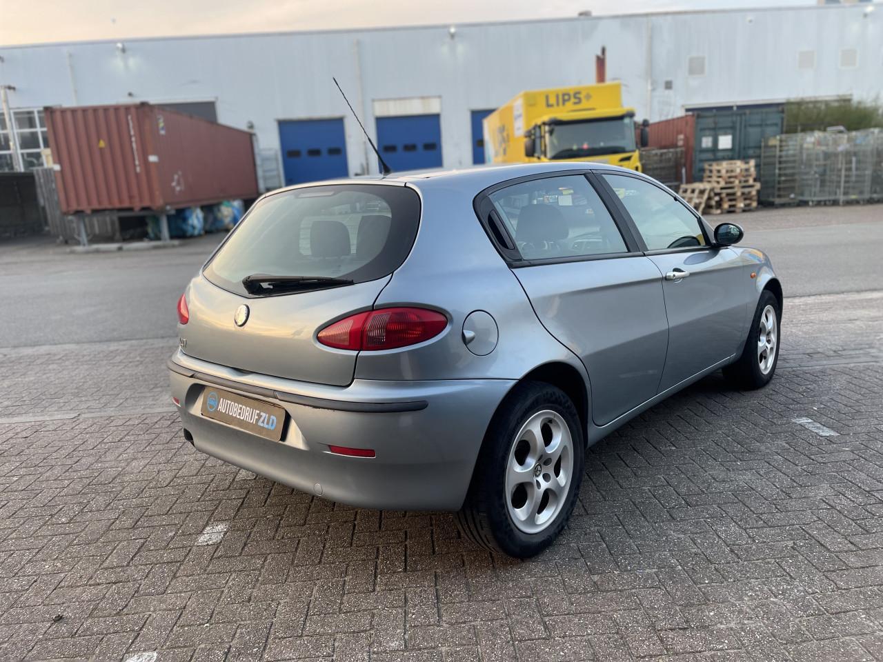 Alfa Romeo 147 1.6 T.Spark Ed. Sportiva//NAP/BOEKJES/APK/