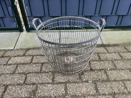 Aardappelmand, metaal