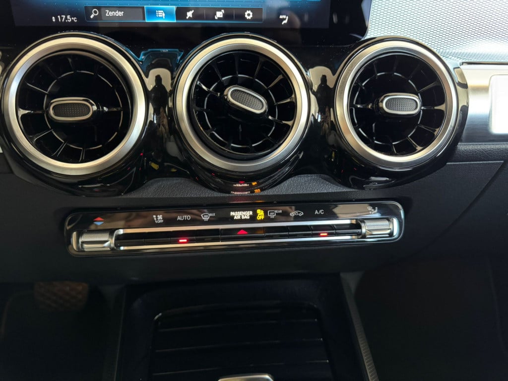 Mercedes-Benz Glb 200 business solution