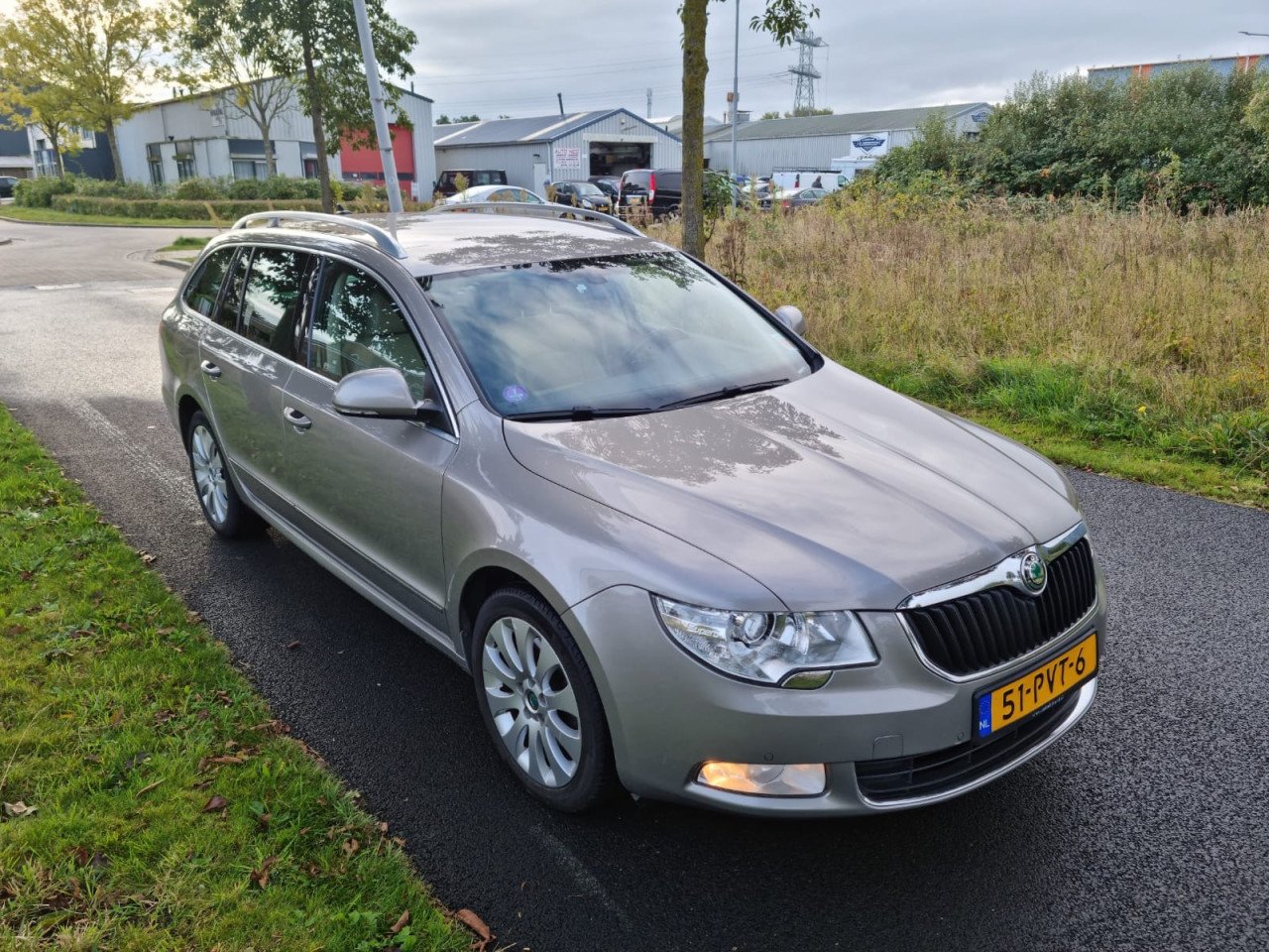 Skoda superb combi 1.8tsi elegance business line bj 2011