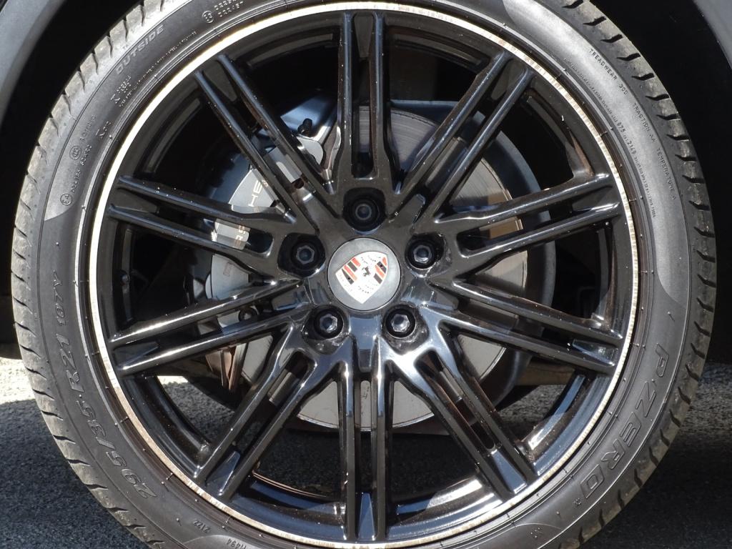 Porsche Cayenne 3.0 d | bose | pano | memory | bi-xenon