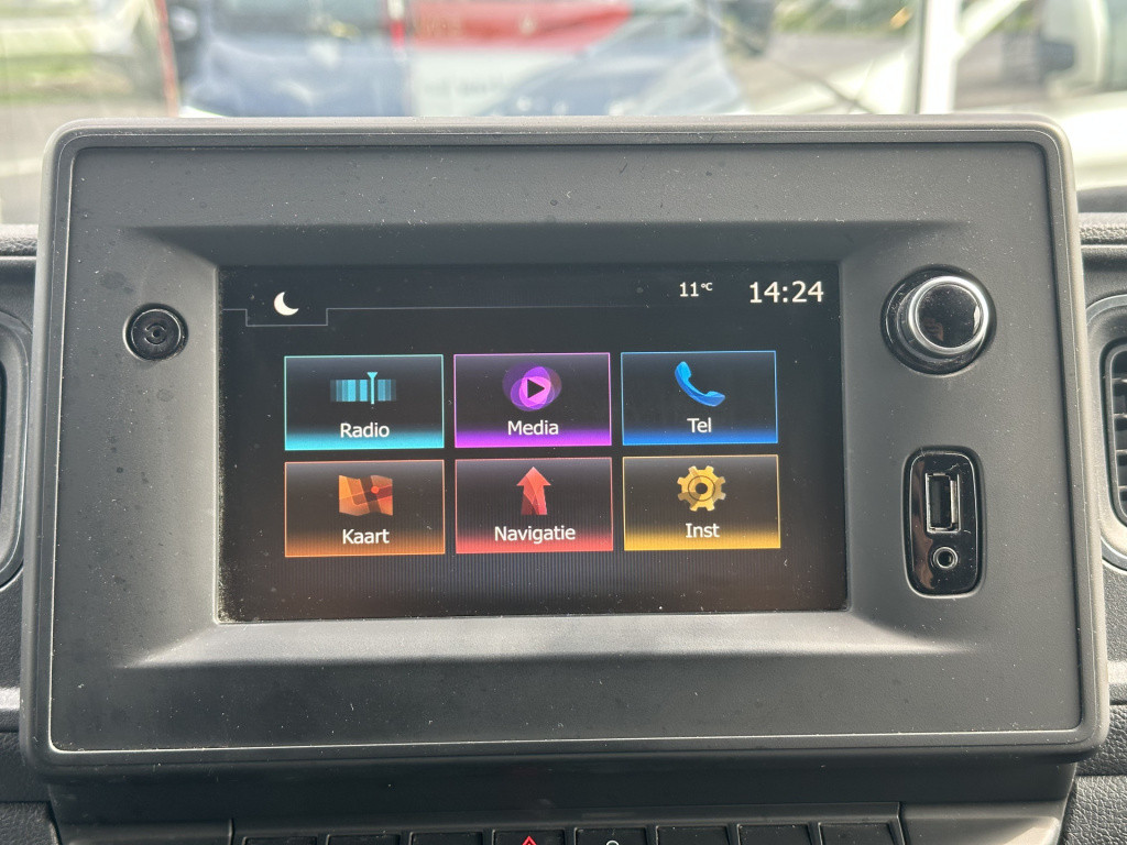 Renault Master t35 2.3 dci 135 l3h2 | led | navi | camera | trekhaak .