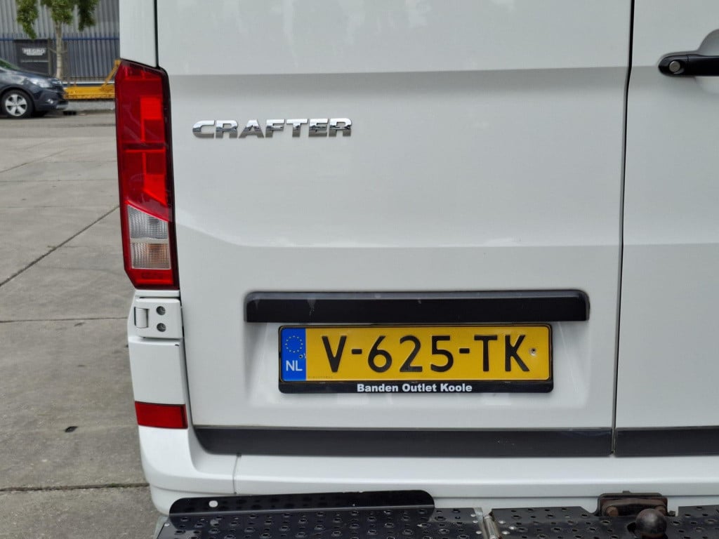 Volkswagen Crafter 35 2.0 tdi l3h3 highline airco / cruise controle / navi 