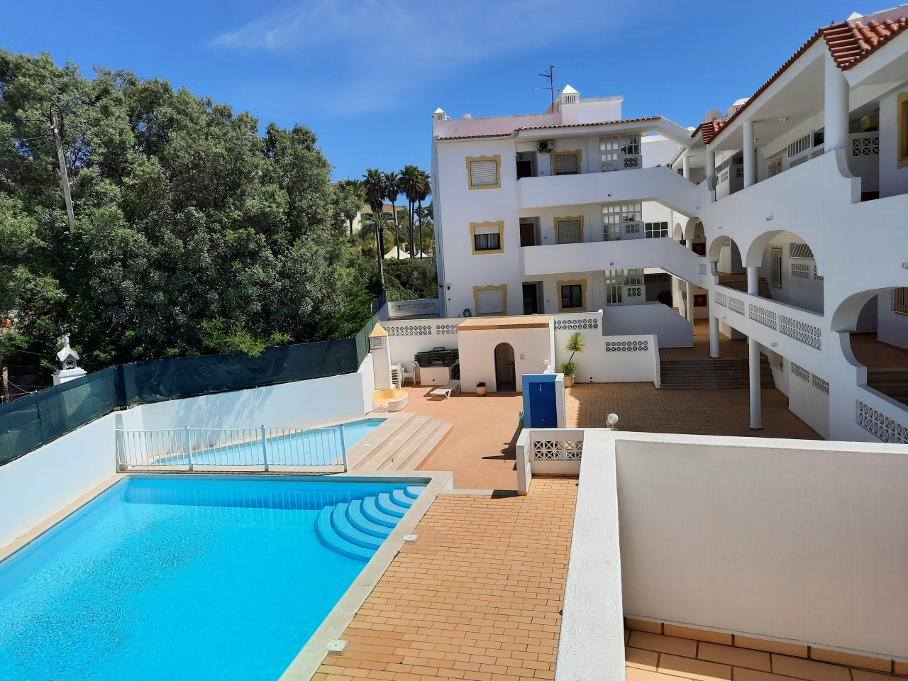 Appartement, 5 pers. in Algarve zon. 500m van strand, zwembad, gratis Wifi.