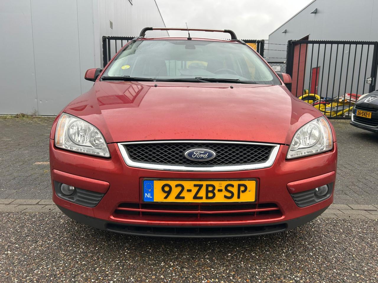 Ford Focus Wagon 1.6-16V Ghia FULL OPTION