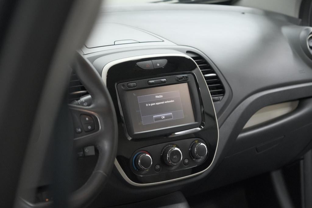 Renault Captur tce 90 limited | parkeersensoren | navigatie | airco