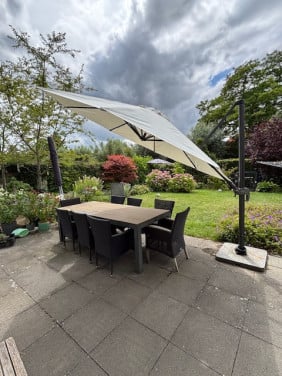 Zweefparasol met voet en hoes