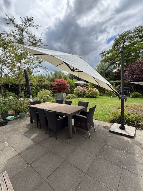 Zweefparasol met voet en hoes