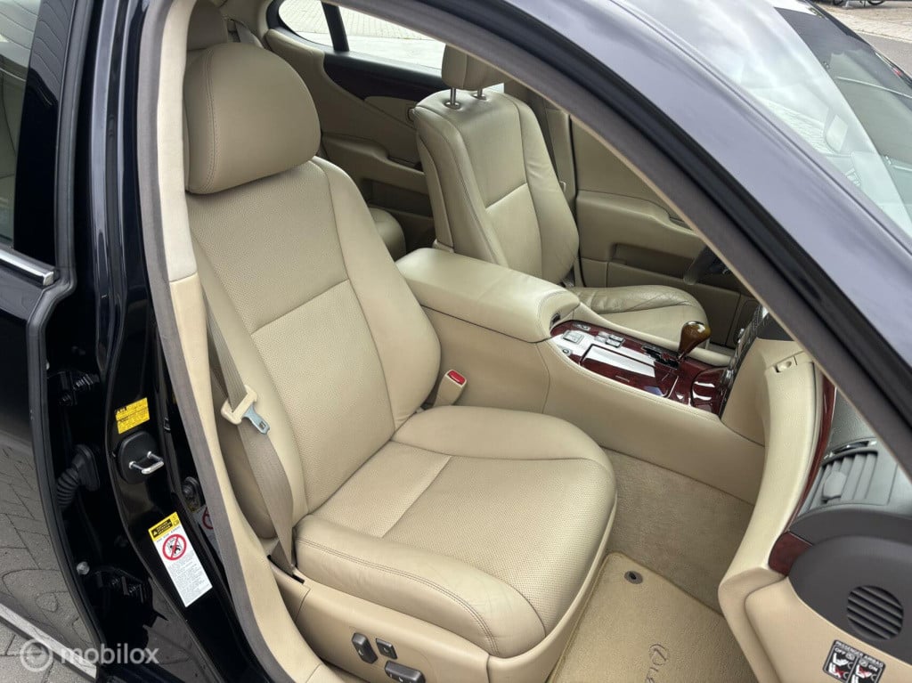 Lexus Ls 600h president hybride youngtimer