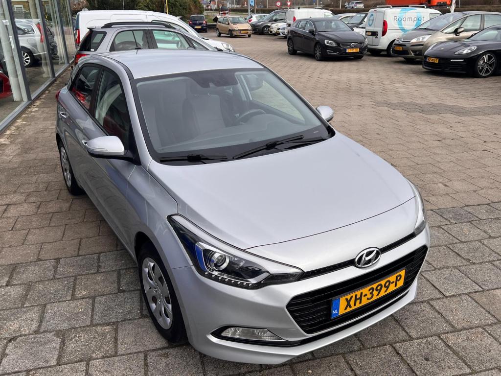 Hyundai I 20 1.0 t-gdi comfort, camera, navigatie, trekhaak enz...