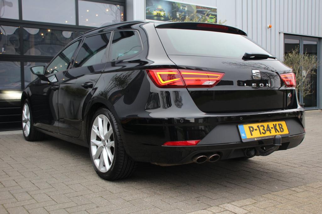 Seat Leon st 1.8 tsi fr business intense - pano - carplay - leder/alcantara