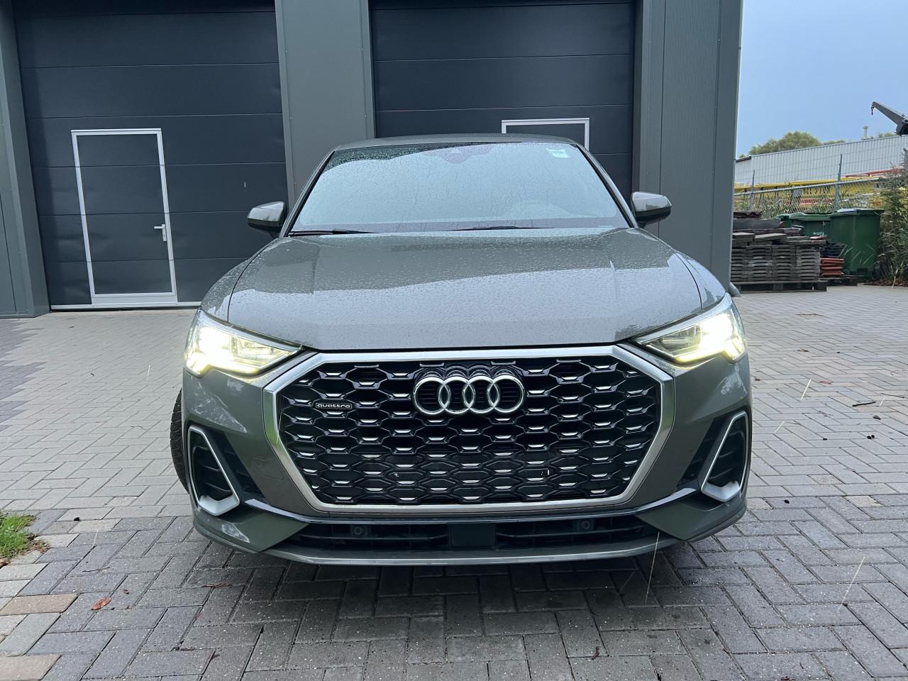Audi Q3 Sportback 45TFSI S-Line Quattro Matrix