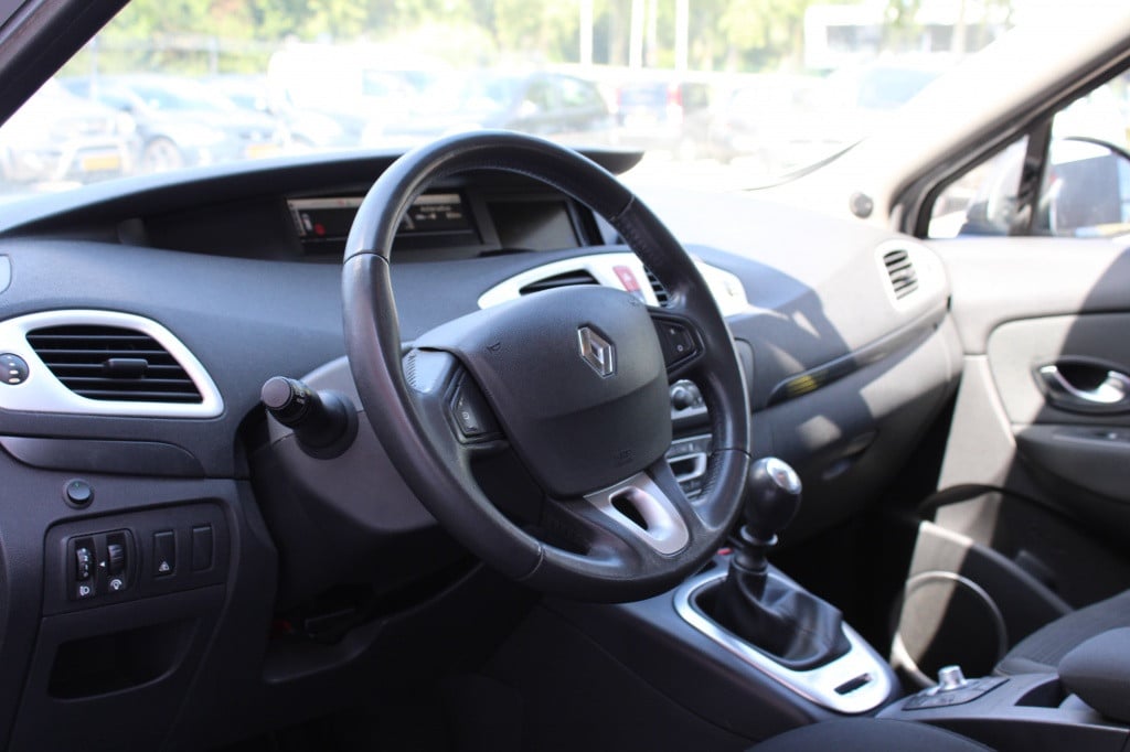 Renault Grand Scenic 1.4 tce bns sport 7p