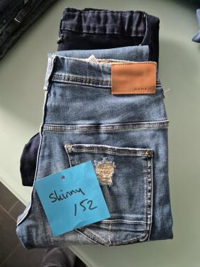 2 stuks skinny jeans maat 152