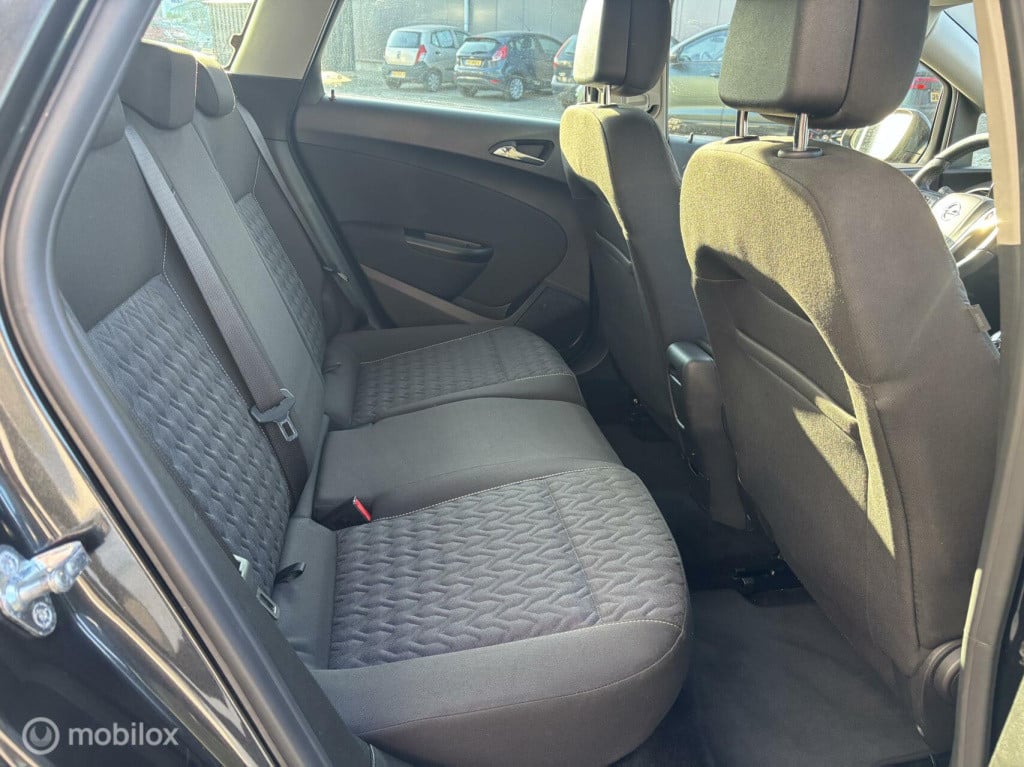 Opel Astra sports tourer 1.4 turbo design edition
