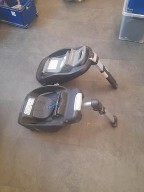 2x Maxi Cosi met Easy Base