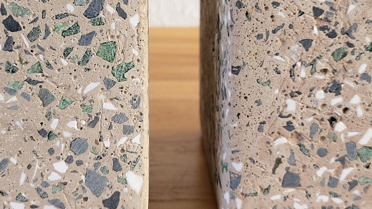 Set v 2 vierkante terrazzo bloempotjes 11 cm