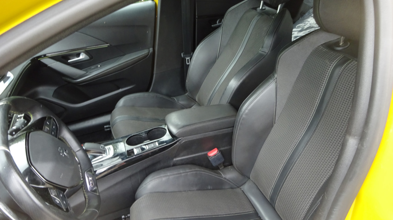 Peugeot 208 1.2Vti Gt-line