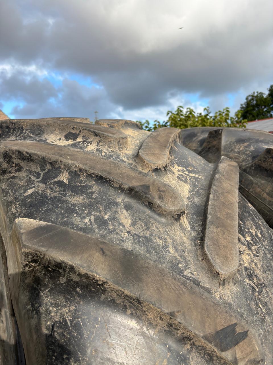 Michelin multibib 650/65r42
