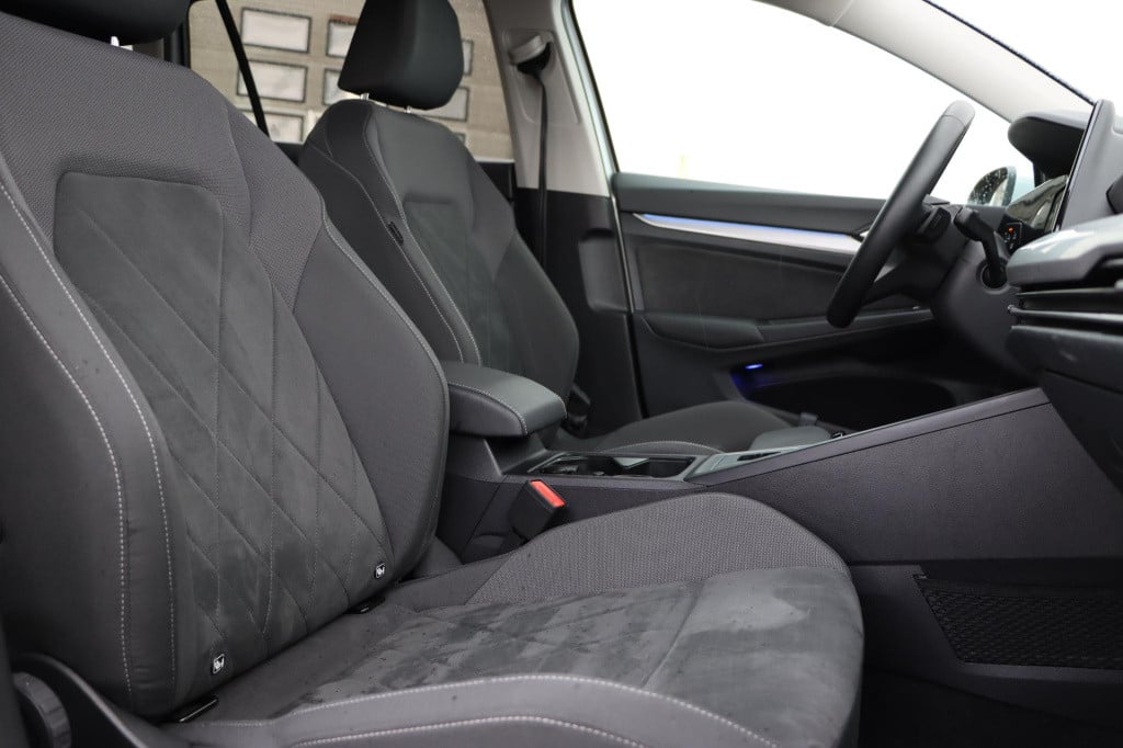 Volkswagen Golf variant 1.5 etsi life business 130pk dsg7