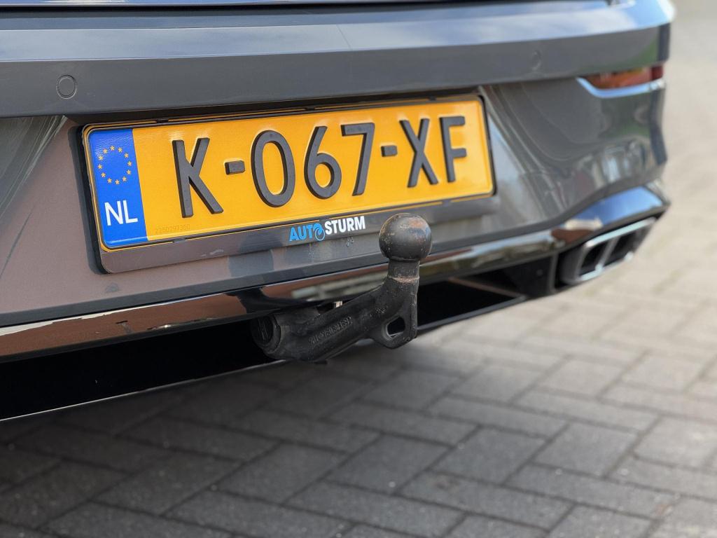 Volkswagen Golf 1.5 etsi r-line 150pk nl-auto + afneembare trekhaak!