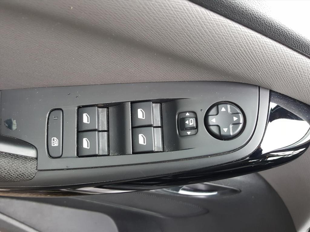 Citroen Grand C4 Picasso 130pk s&s business 7persoons trekhaak | apple carp