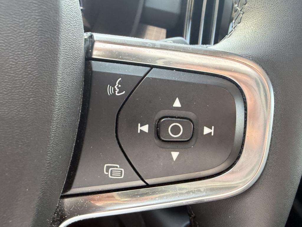 Volvo XC40 1.5 t4 recharge inscription expression