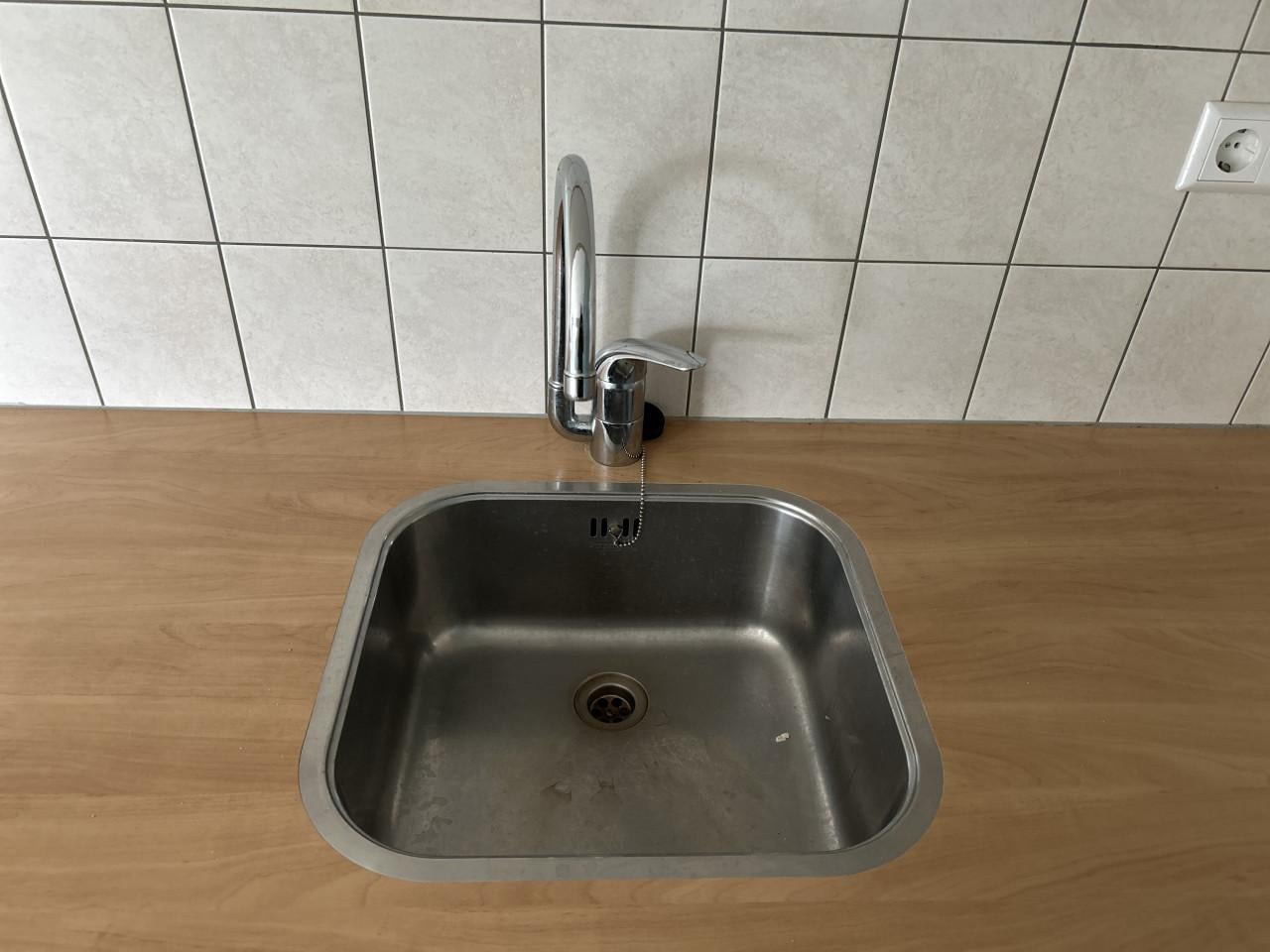 Keukenblok 4 meter + kastjes+rvs kookplaat+wasbak en kraan