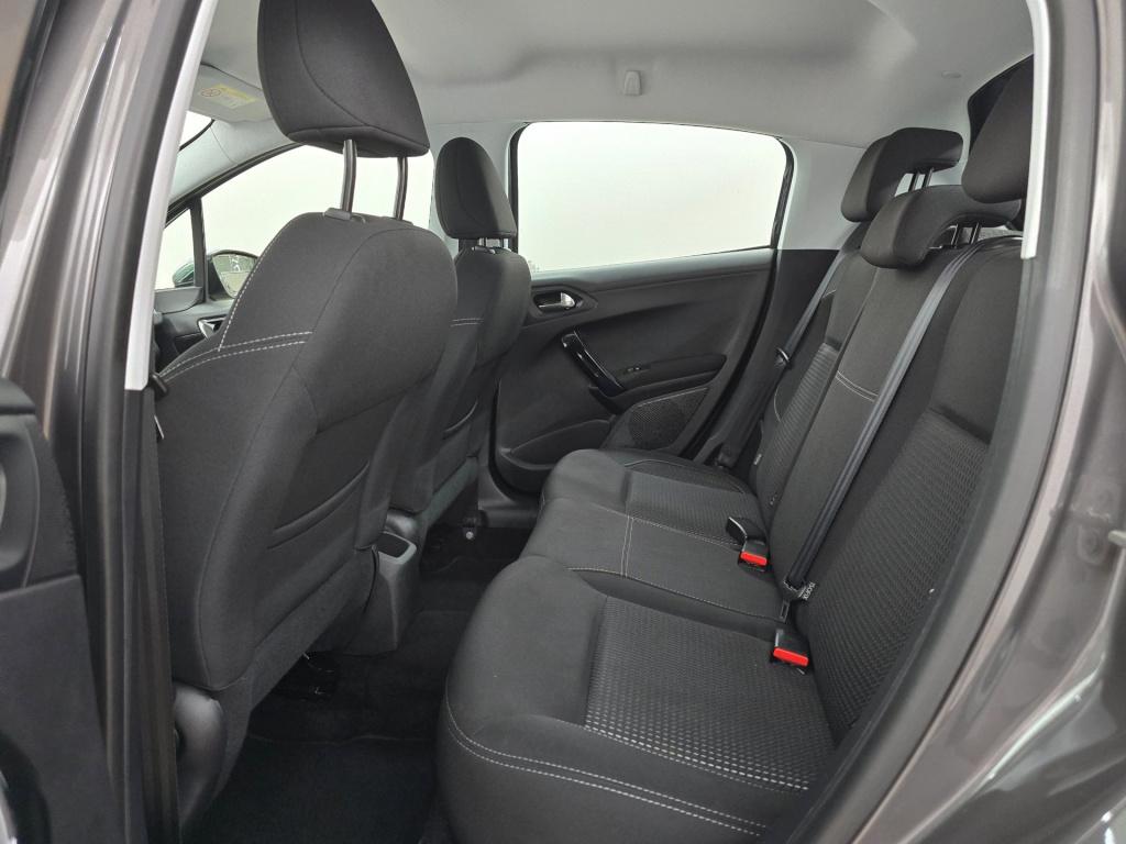 Peugeot 208 1.2 puretech gt-line | camera | pdc voor en achter | cruiscontr
