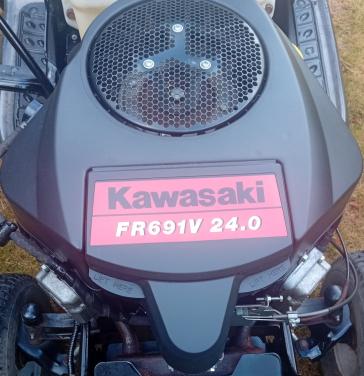 Te koop goede Kawasaki fr691v 24 pk  2 cilinder motor