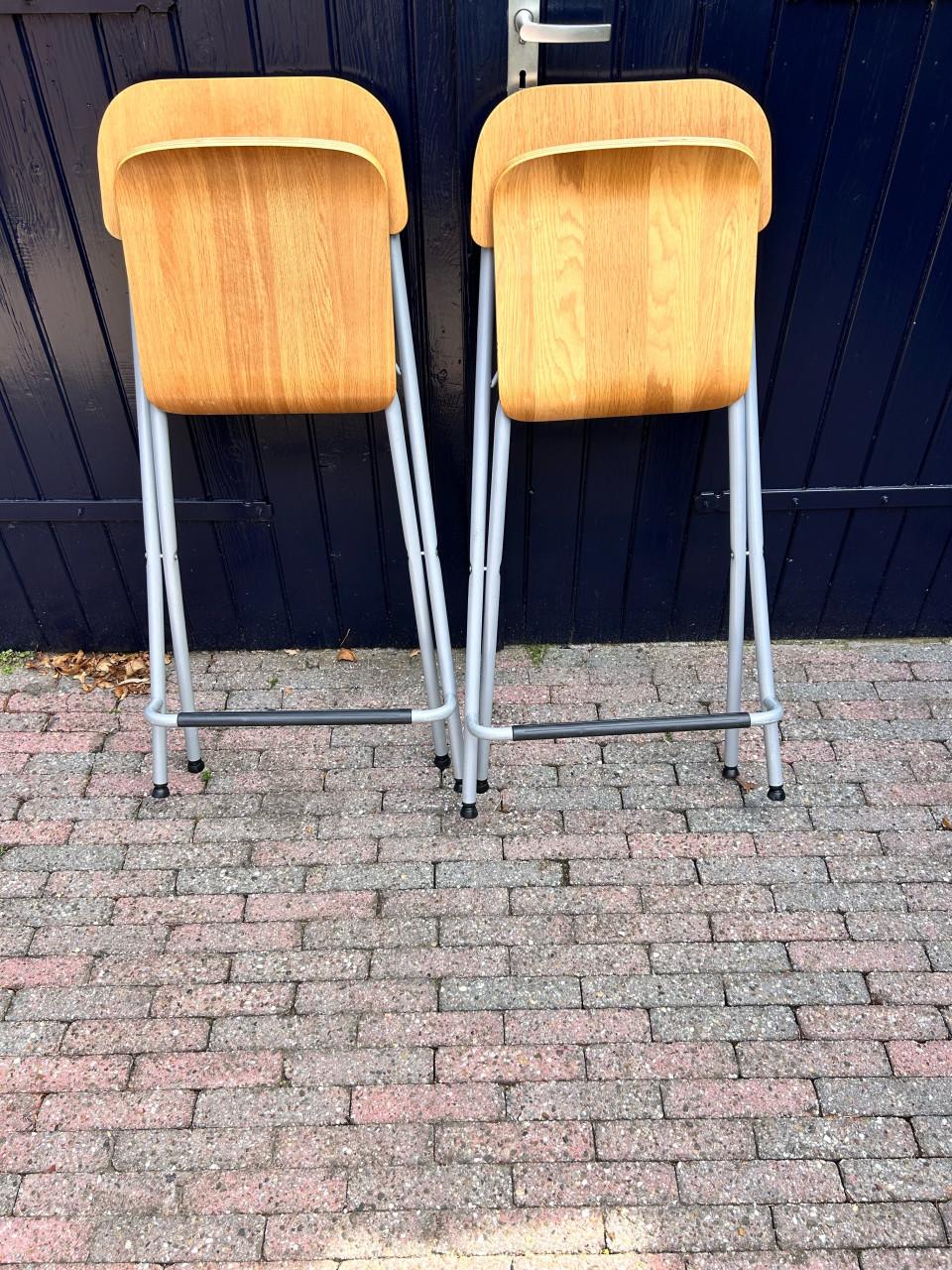 2 barkrukken te koop