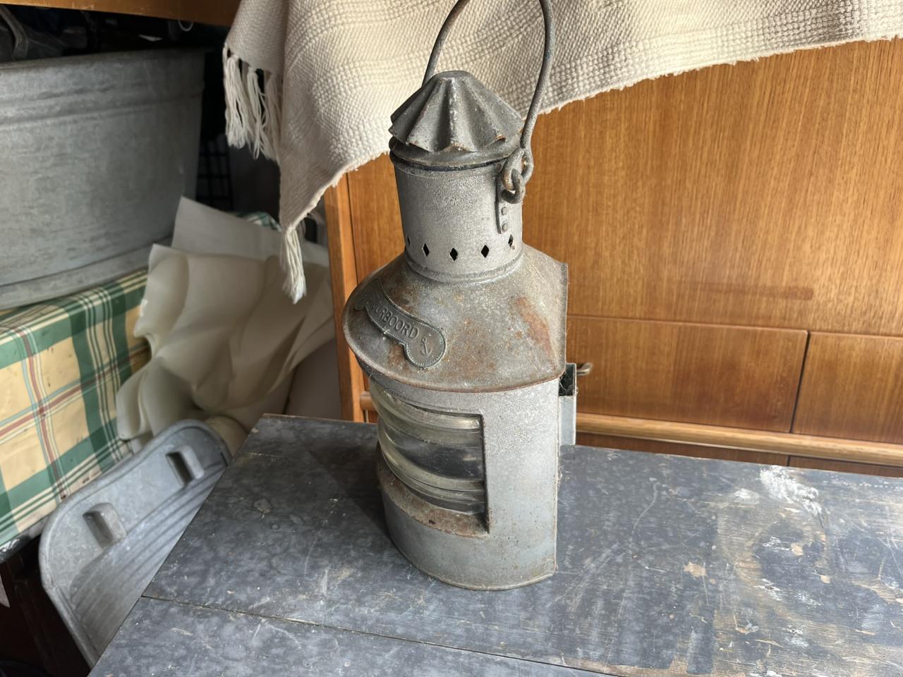 Stuurboord lamp