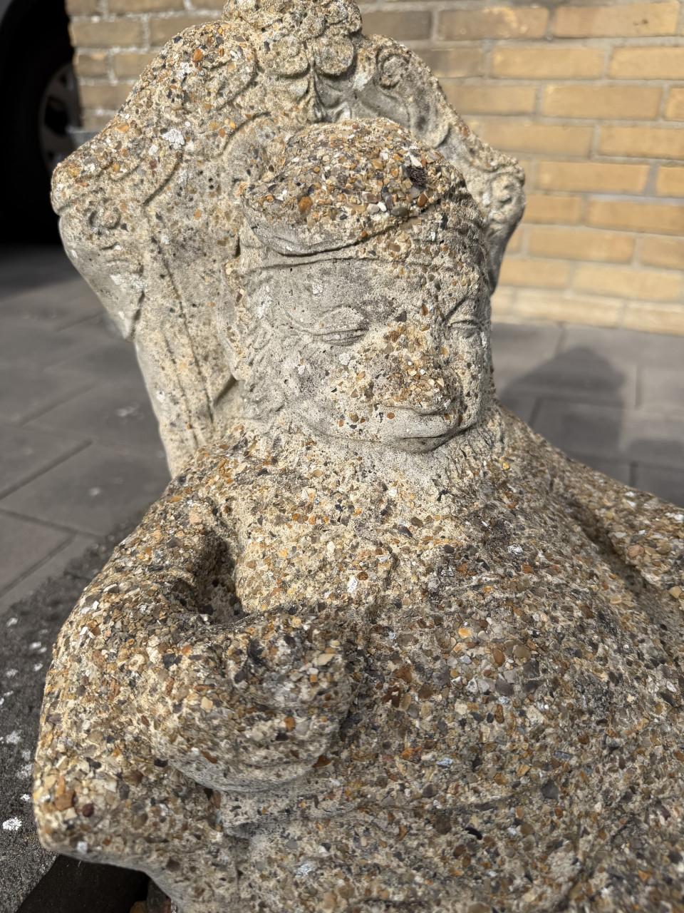 Betonnen tuinbeeld
