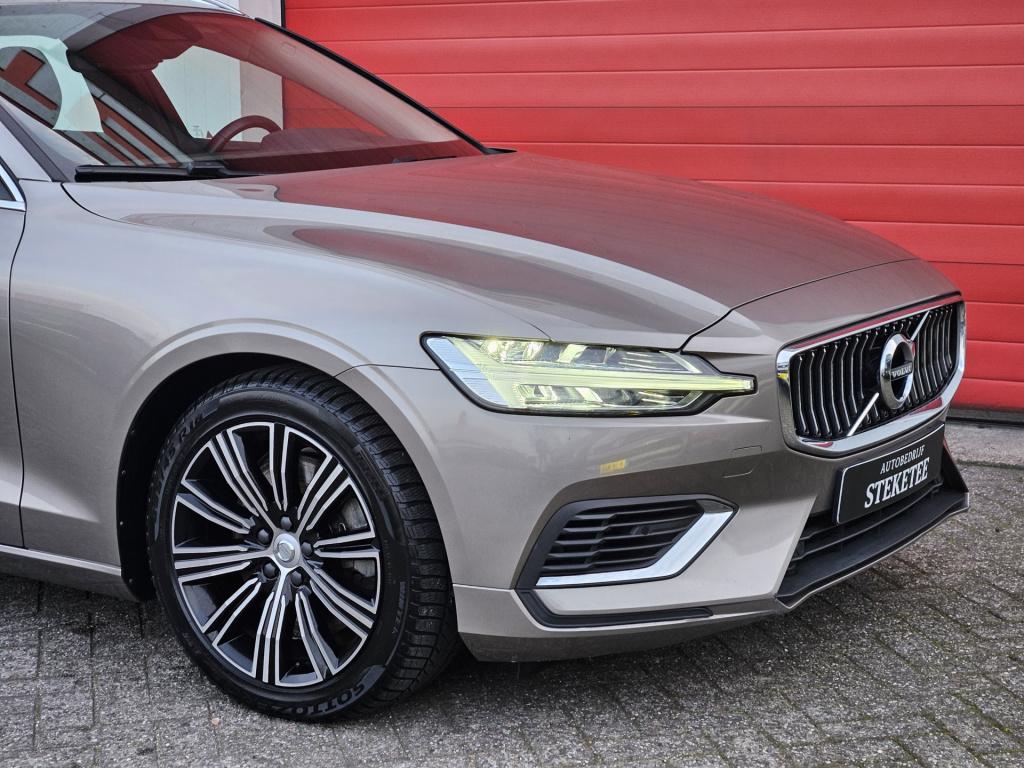 Volvo V60 2.0 t8 twin engine awd inscription | pano | elek. trekhaak