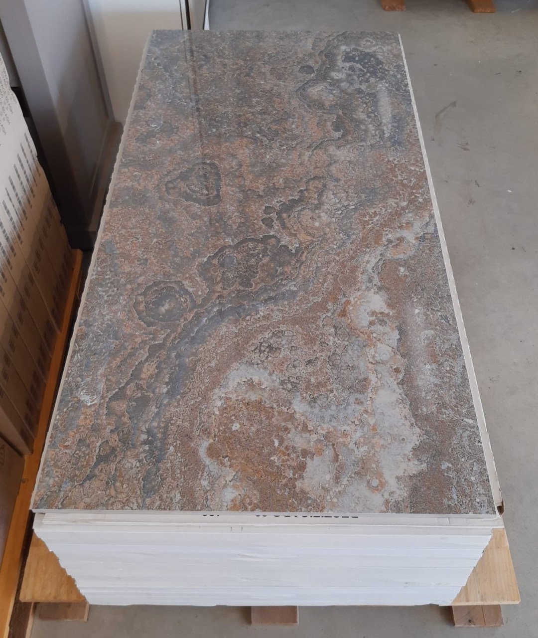 3030-336 Marmerlook tegels blauw/beige, 60x120 cm, van € 84,95/m² voor