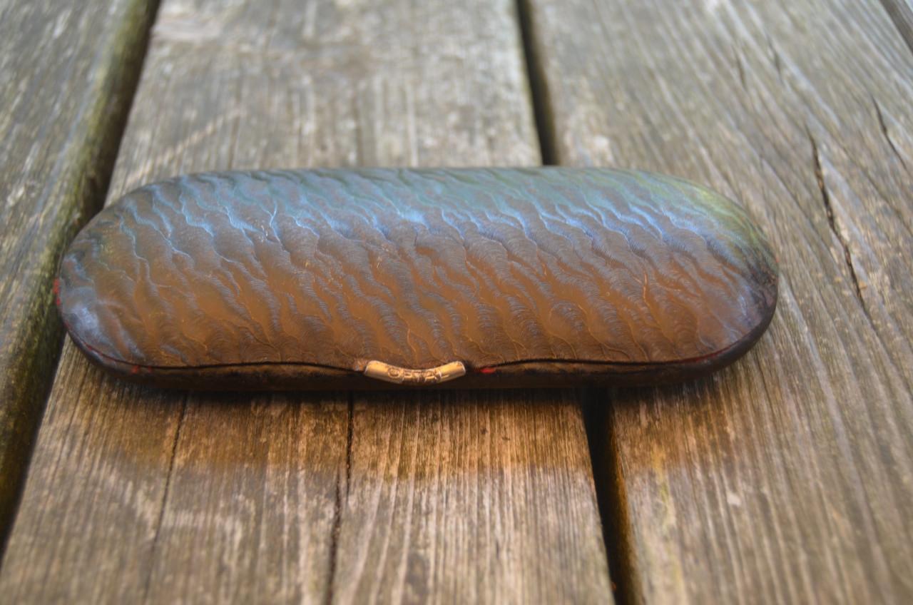 Diverse antieke brilletjes + etuis
