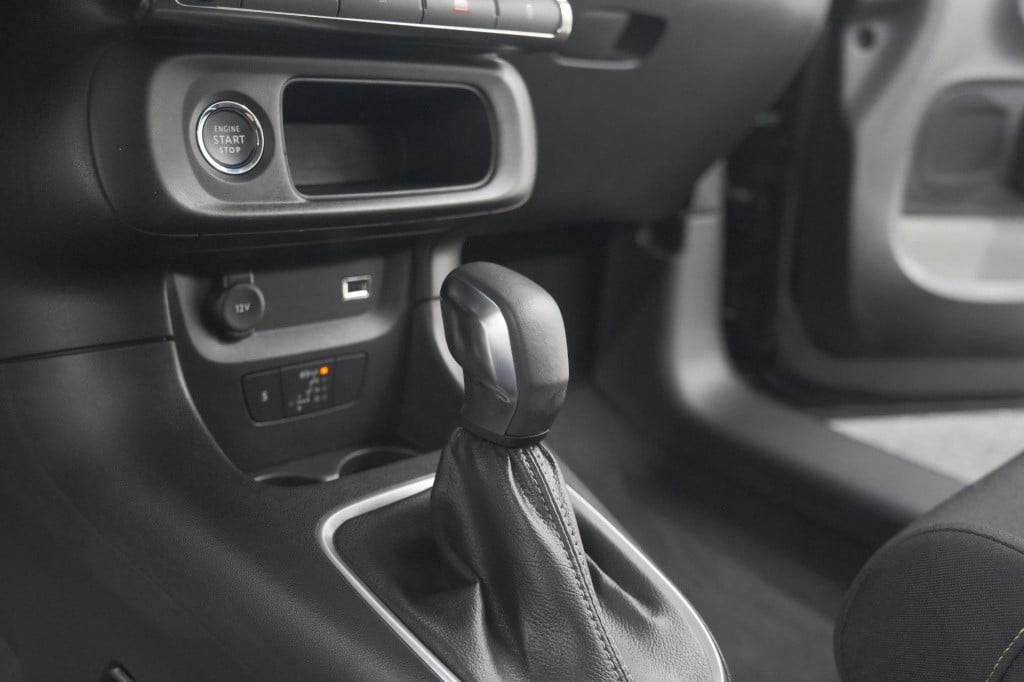 Citroen C3 puretech 110 eat6 max | apple carplay | parkeersensoren | climat