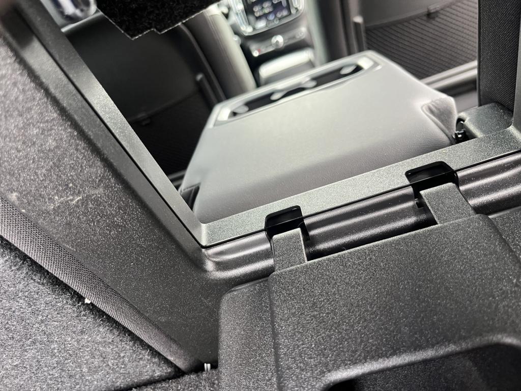 Volvo XC40 1.5 t4 recharge r-design 210 pk panorama