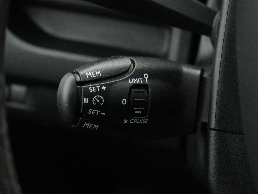 Opel Vivaro 2.0 diesel 145 l3 | airco | navigatie | apple carplay/android a